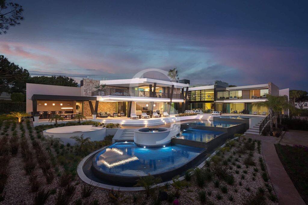 Villa for sale in Quinta do lago 6 bedroom villa zen